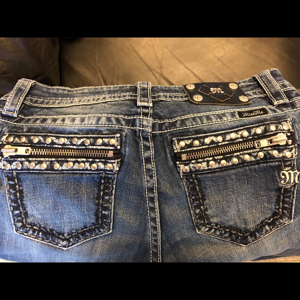 Miss Me Mid-Rise Boot Cut Jeans SZ 29 inseam 34